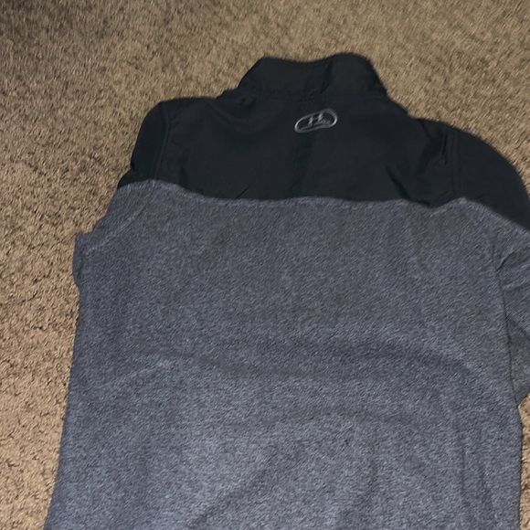 Sweaters - Picture 5 of 5